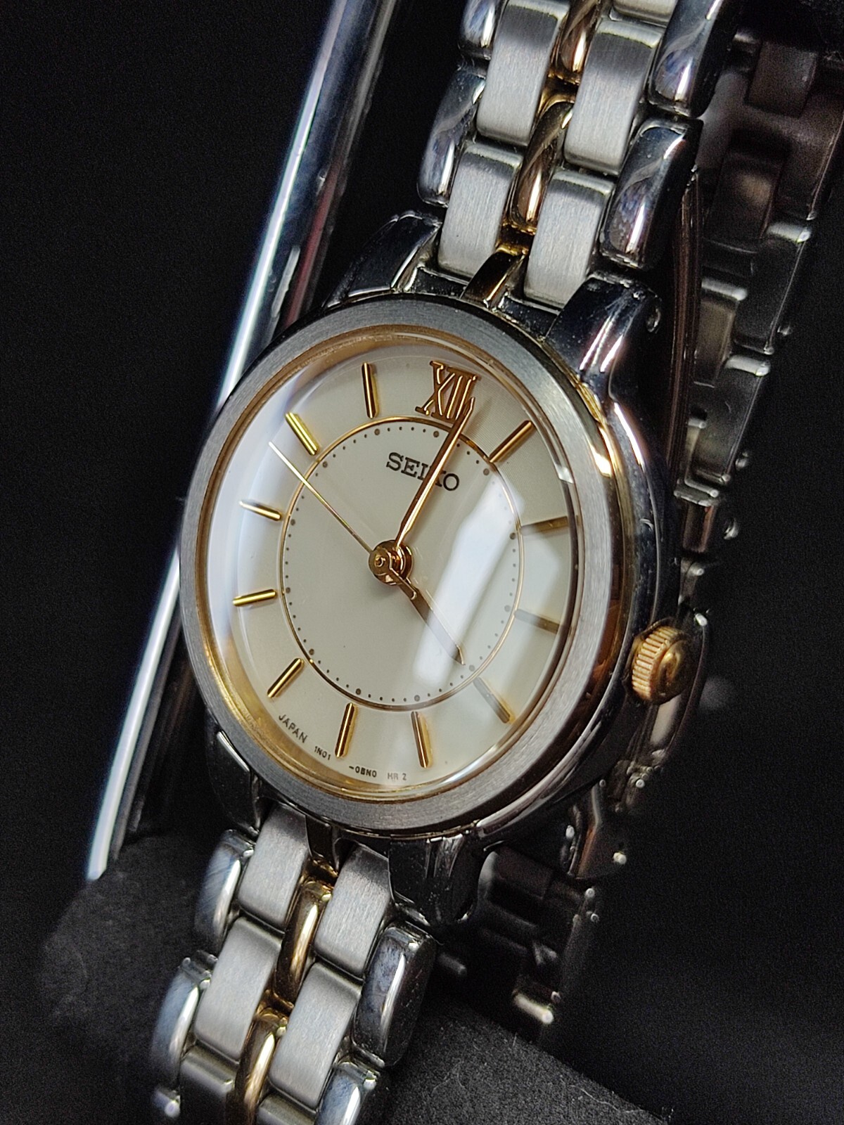 【稼働/良品】SEIKO クォーツ 1N01-HZD0 シルバー レディース Seiko two tone ladies watch stainless 1n01-ofv8 white New