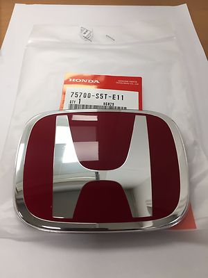 GENUINE HONDA CIVIC TYPE R FRONT GRILLE BADGE 2004-2005