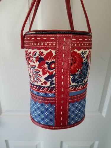 ISABELLA FIORE Red, White & Blue Floral Basket Bag NWT ??