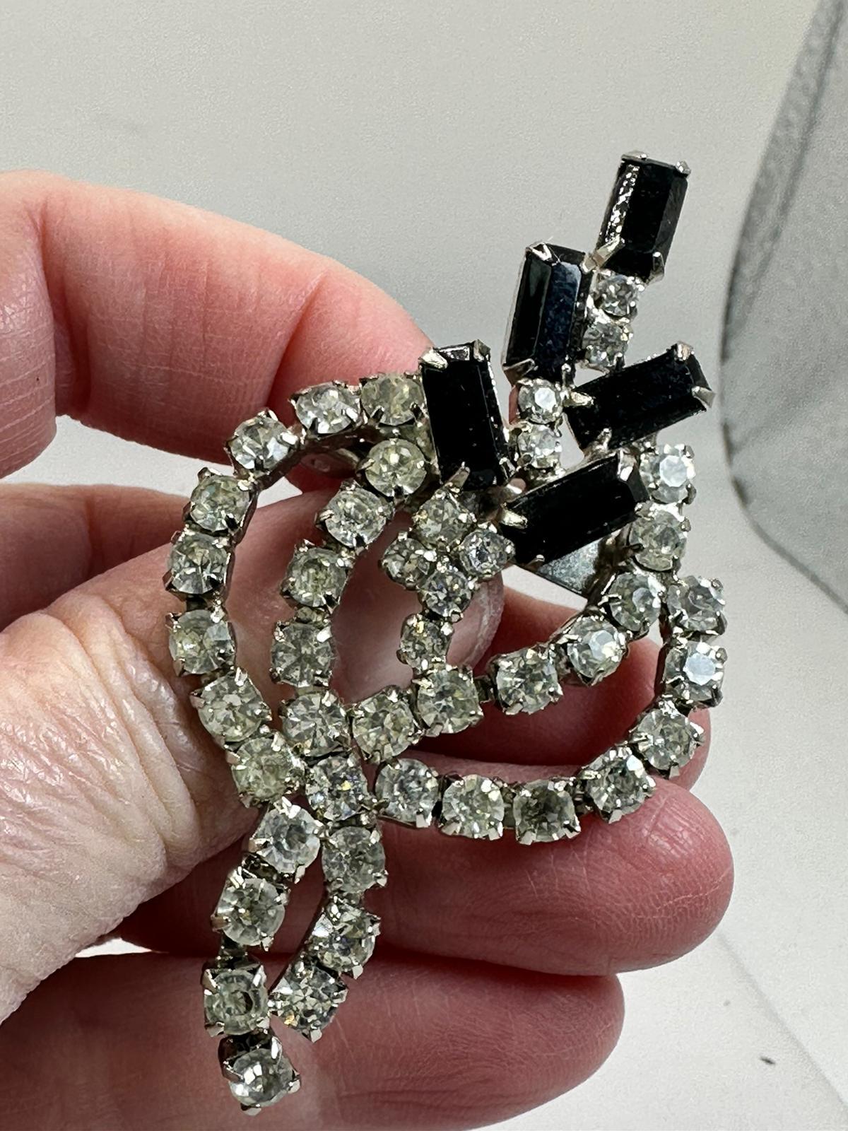 Flower Flame Clear Rhinestones Onyx Baguette Vintage Silver Brooch