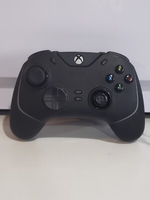 Razer Wolverine V2 Chroma Wired Xbox OneSeries S/X  Black No Cord/Thumbstick Pad