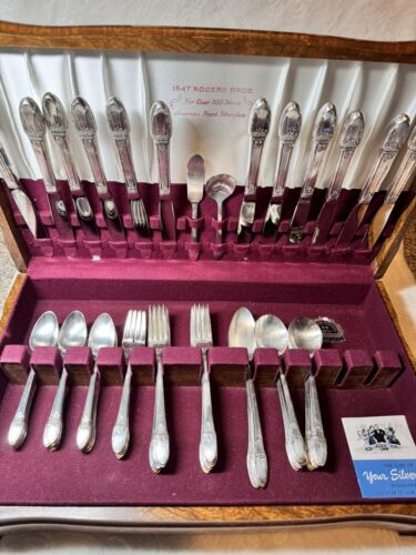 1847 Rogers Bros. First Love Intl. Silverplate 62 Pieces 1847 Rogers Bros. First Love Intl. Silverplate 62 Pieces