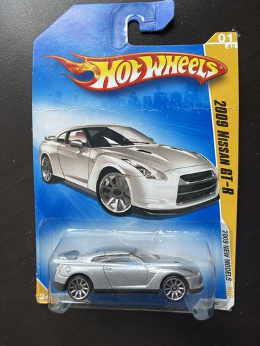 Hot Wheels 2009 Nissan GT-R #1/42 2009 New Models '09 Silver
