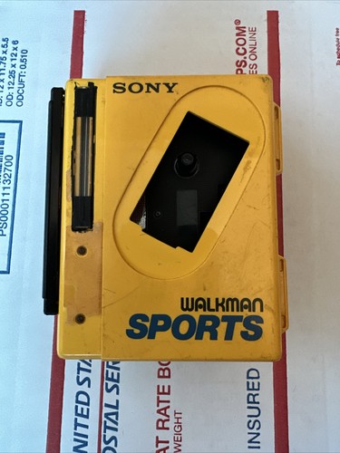 希少 SONY SPORTS ウォークマン WM-75 スピーカー　ヘッドホン Sony WM-75 ▷ Walkman.land