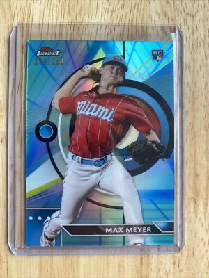2023 Topps Finest - Blue/Aqua Vapor Refractor #37 Max Meyer /250 (RC)