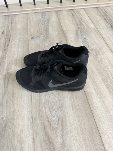 airi ＃　ブラック Nike Women's Air Max Axis Black Running Shoes Sz.7.5, AA2168