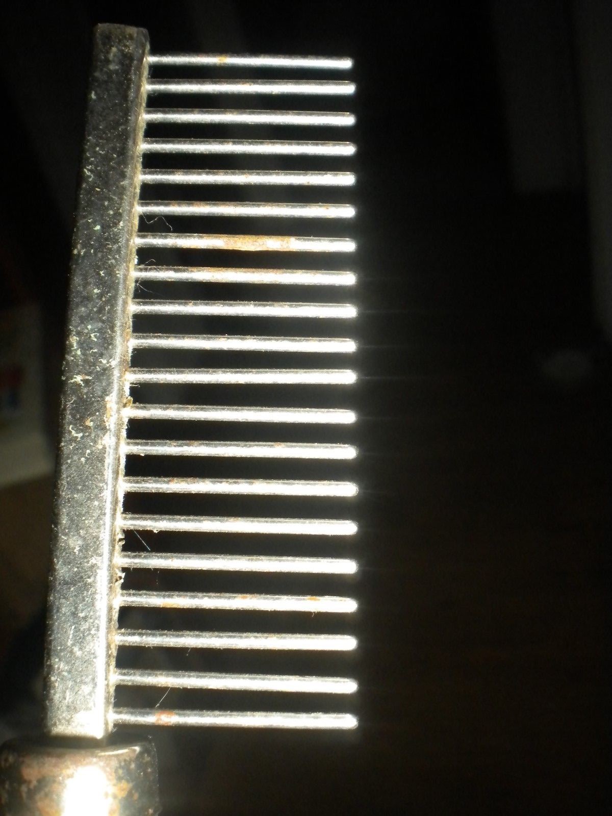 Wood handled dog comb