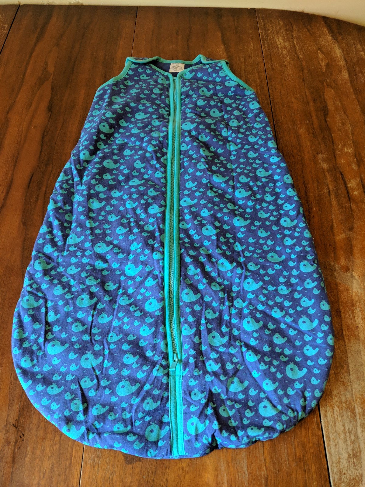 Baby Deedee Sleep Nest Tee - Playful Whales in Medium (CL256) OPEN BOX