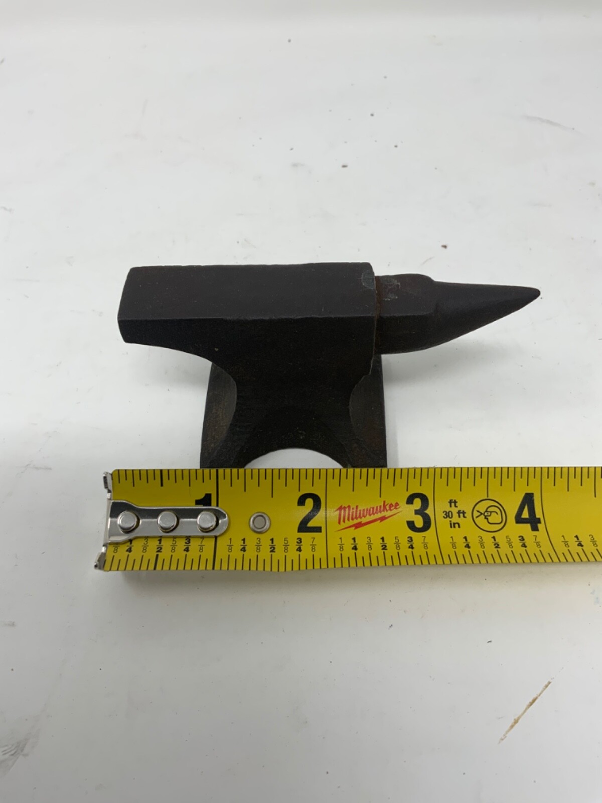 anjewel　12-5-0 Jewelers Cast Iron 12.5 Ounce Anvil Pre-Owned Free Shipping