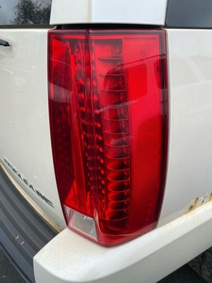 07 08 09 10 11 CADILLAC ESCALADE Tail Light Assembly Rl