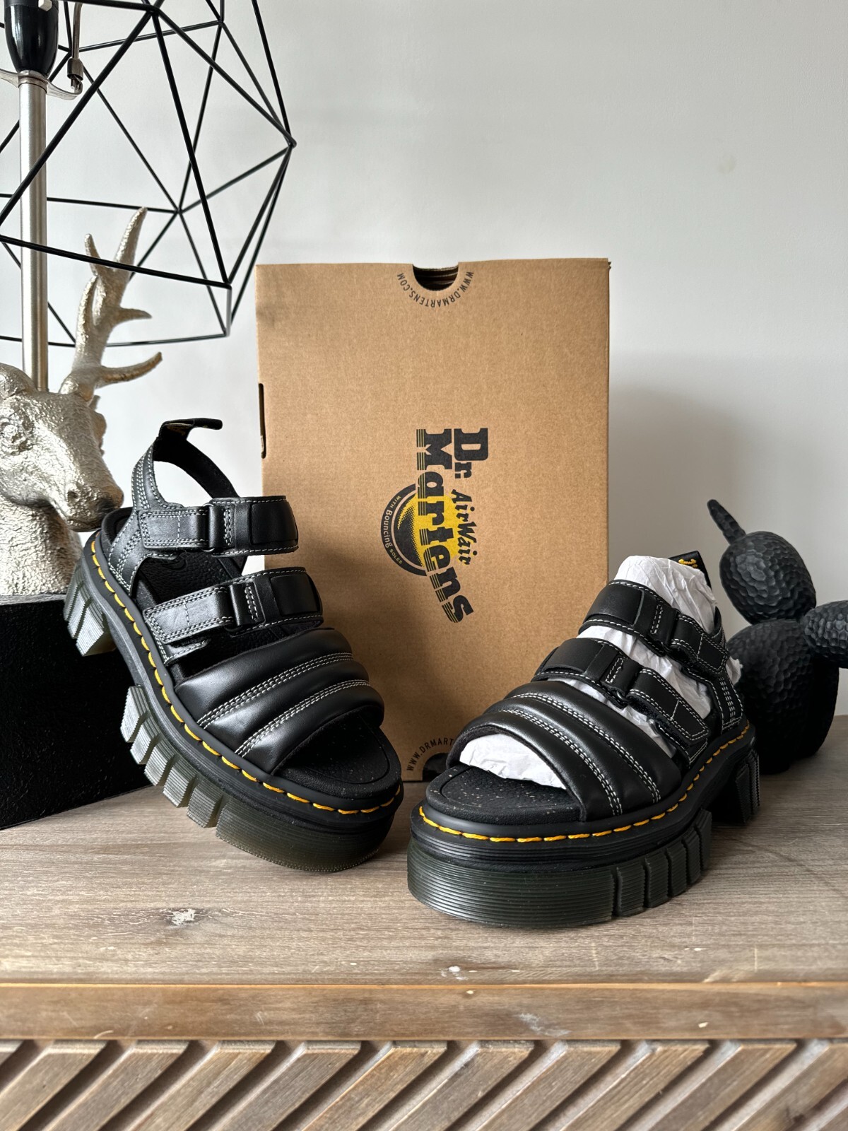 【美品】Dr. Martens RICKI 3 STRAP／UK5／EU38 Amazon.com | Dr. Martens Women's Ricki 3 Strap Sandals