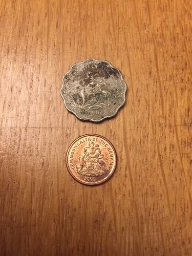 2 Coins Bahamas 1982 10 Cents And 2009 1 Cent Starfish Circulated