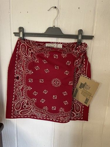bandana skirt wrap red paisley medium 28 inch waist 17 lnch