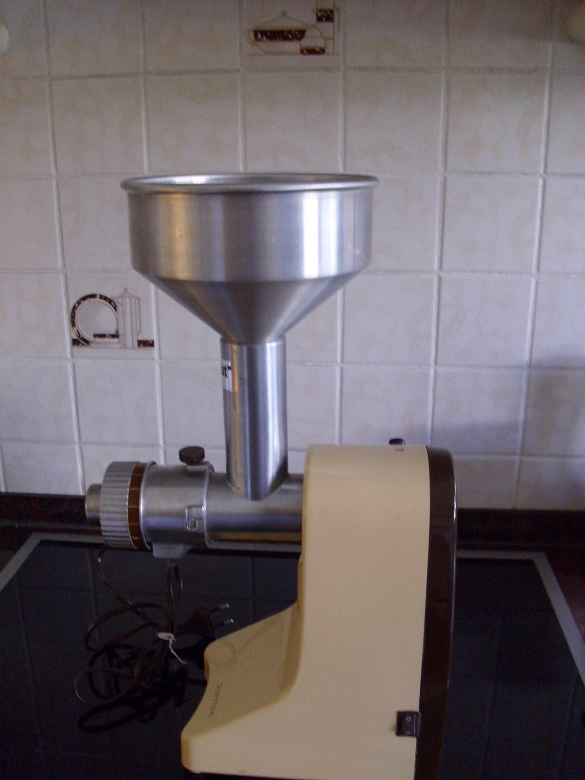 Getreidemühle Jupiter, elektrisch
