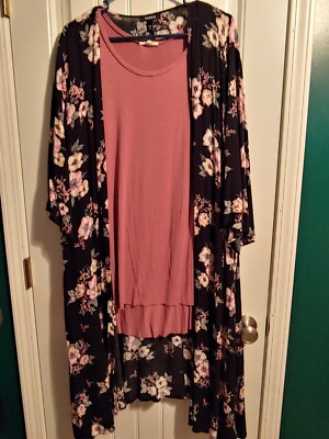 GORGEOUS! TORRID Plus Size Black & Floral Tunic Covering - Size 3/4 - Must See!!