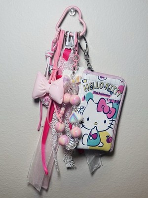 Hello Kitty Zippered Coin Purse Keychain Set