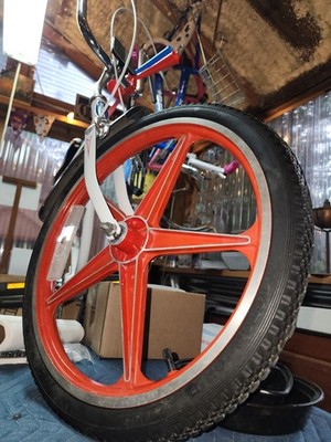 VINTAGE LESTER 20 INCH BMX BICYCLE FRONT MAG RIM WHEEL