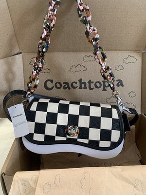 coachtopiaバッグ ☆Coachtopia☆センス抜群のストラップ☆Wavy Dinky Bag☆バッグ