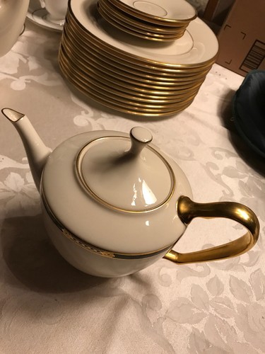 HANCOCK Presidential Collection Tea Pot  LARGE 7