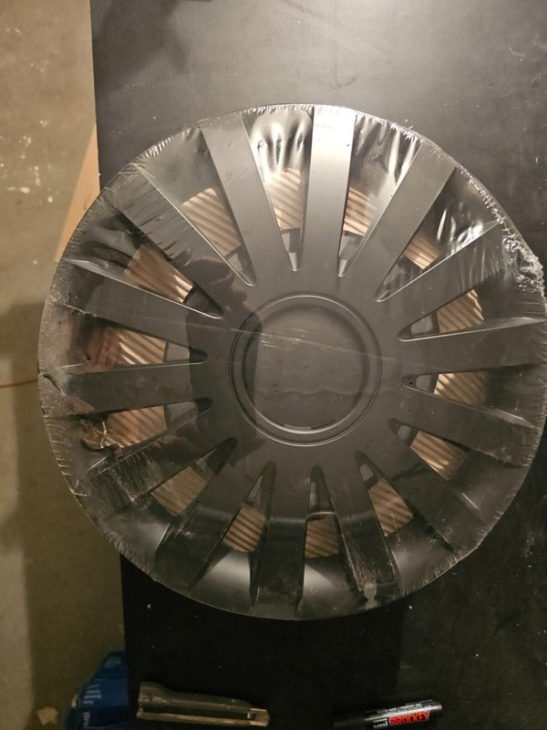 Radzierblenden 13 Zoll Schwarz Neu Leoplast Albrecht  Wind