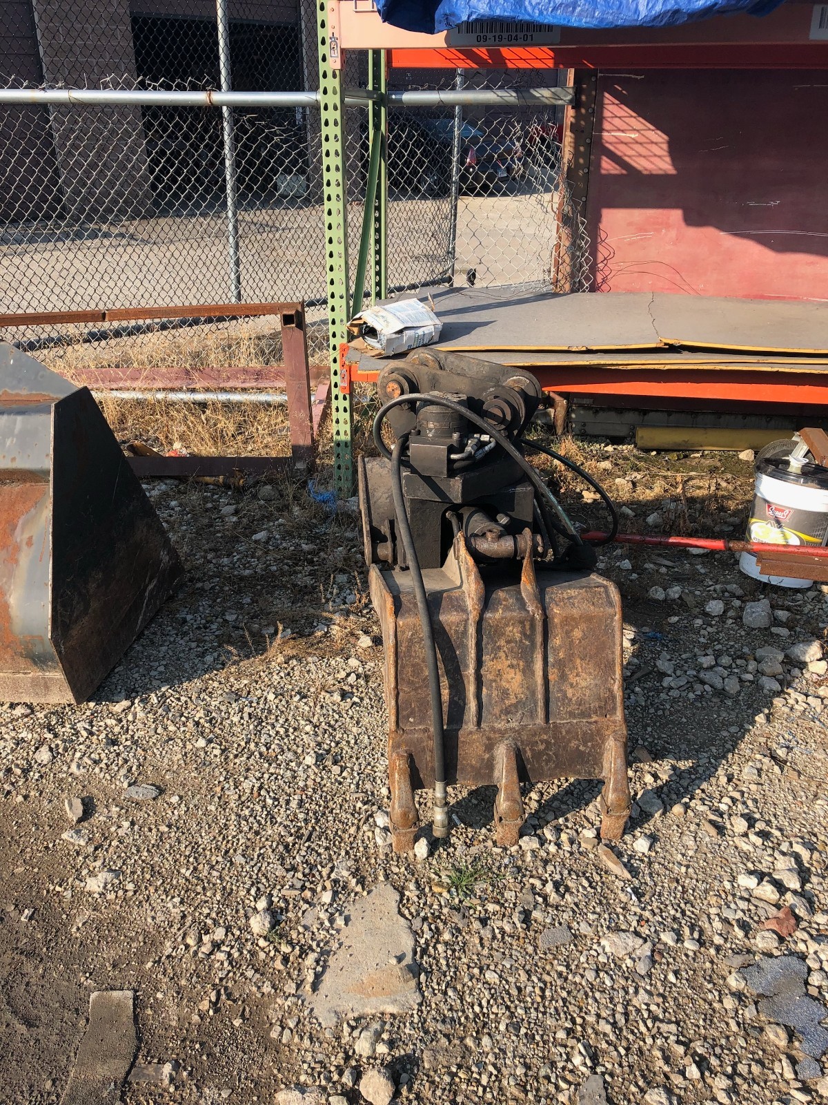 grapple attachment
