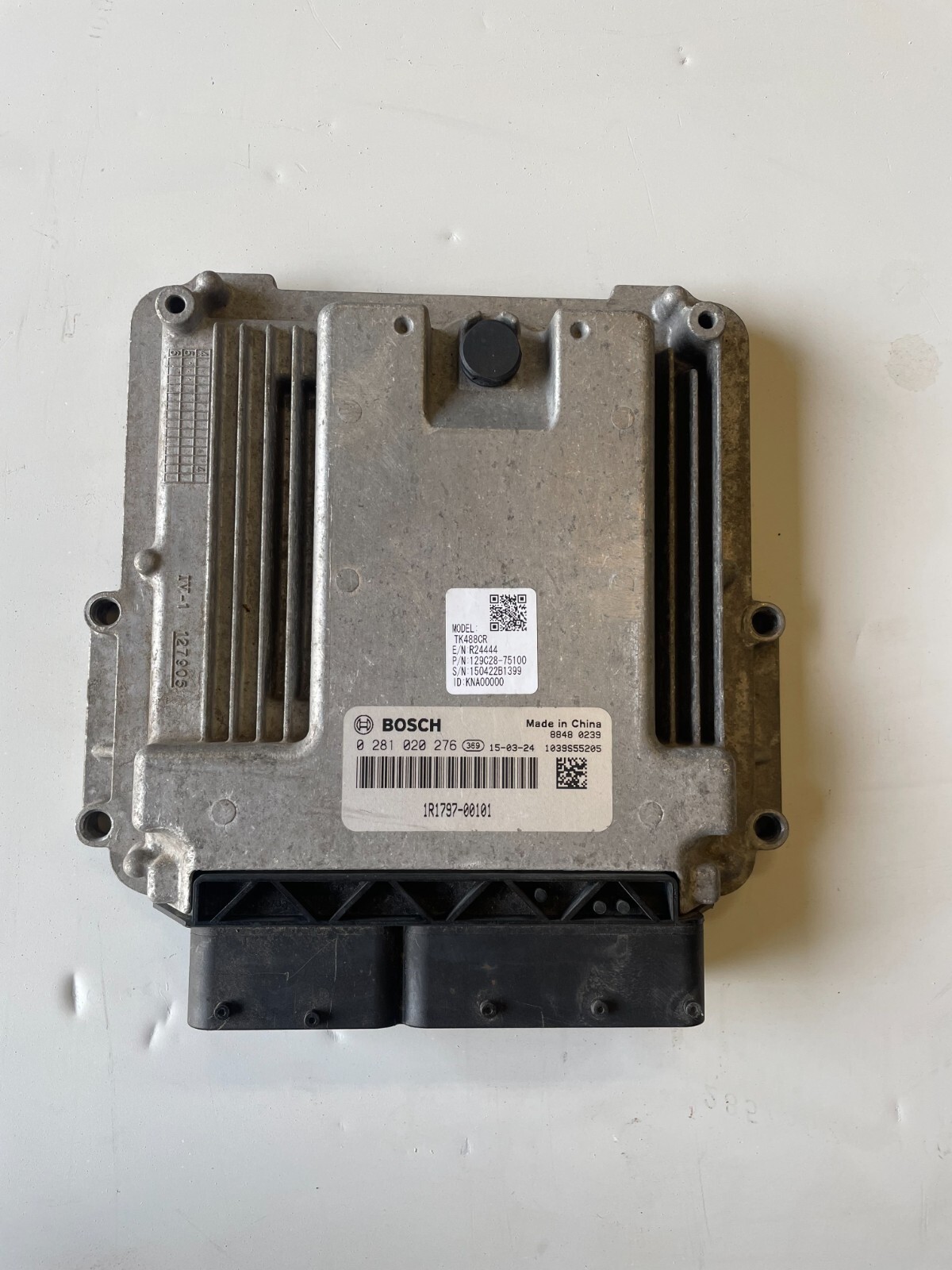 ihika　0207 engine-control-unit-ecu-898080