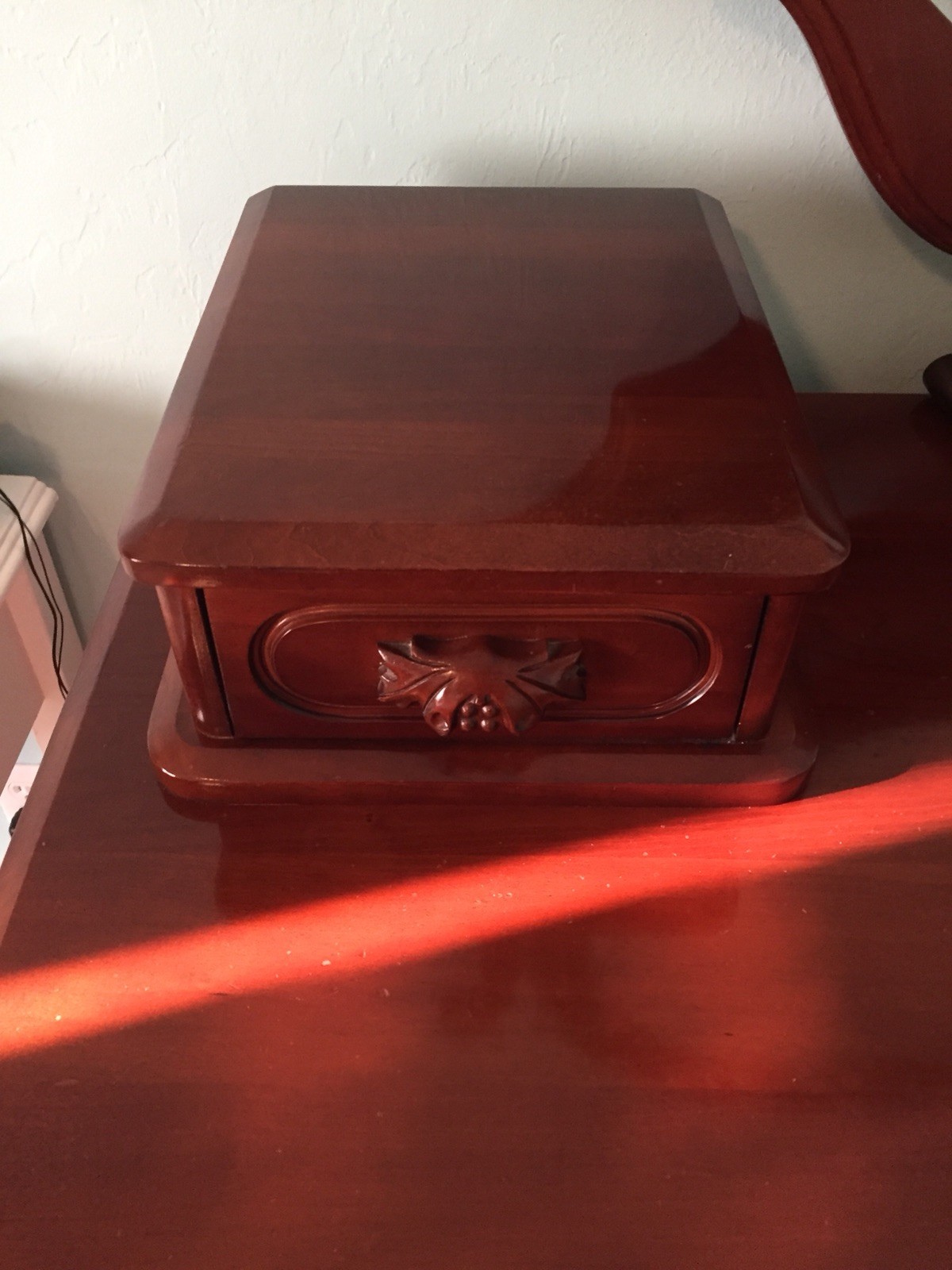 Davis Cabinet Company Furniture Lillian Russell Collection Cherry Bedroom Set