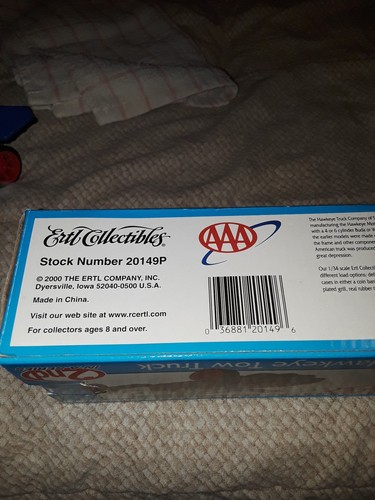 2000 Ertl collectibles banks