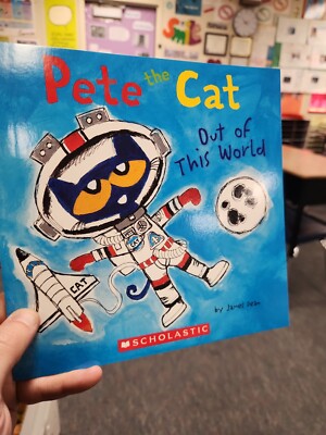 Pete the Cat: Out of This World by James Dean (new Paperback kids Picture book)