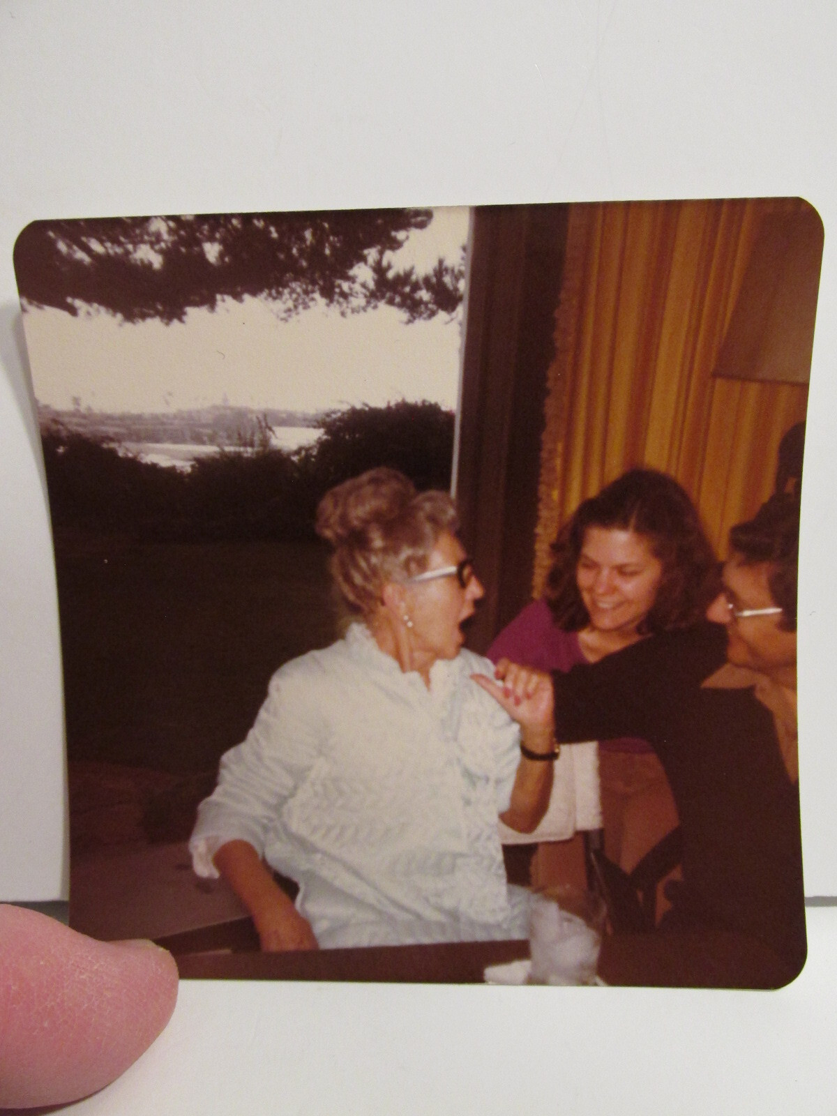 1980 VINTAGE FOUND PHOTOGRAPH COLOR ORIGINAL ART PHOTO