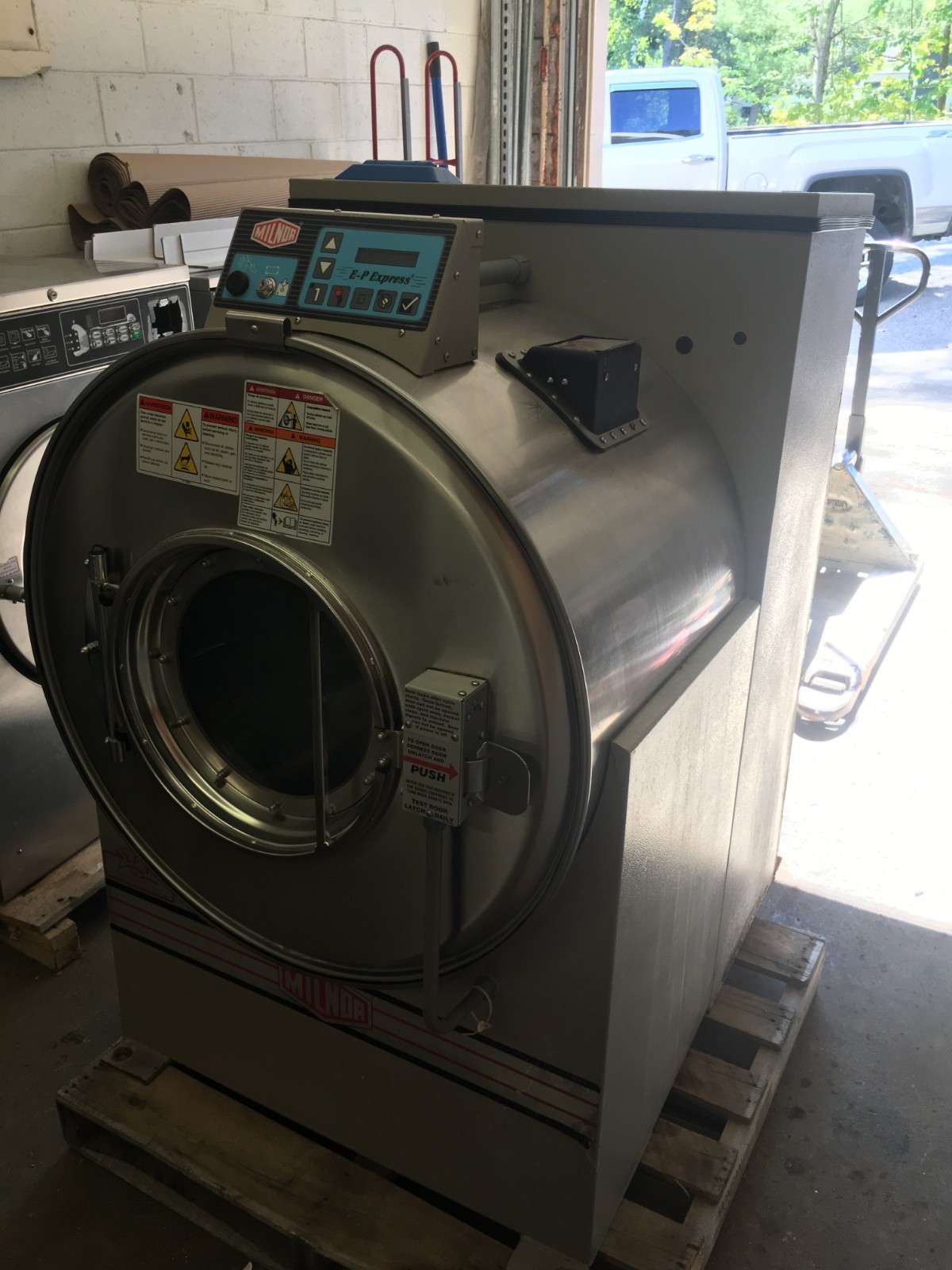 Milnor washer 55lb EP-express