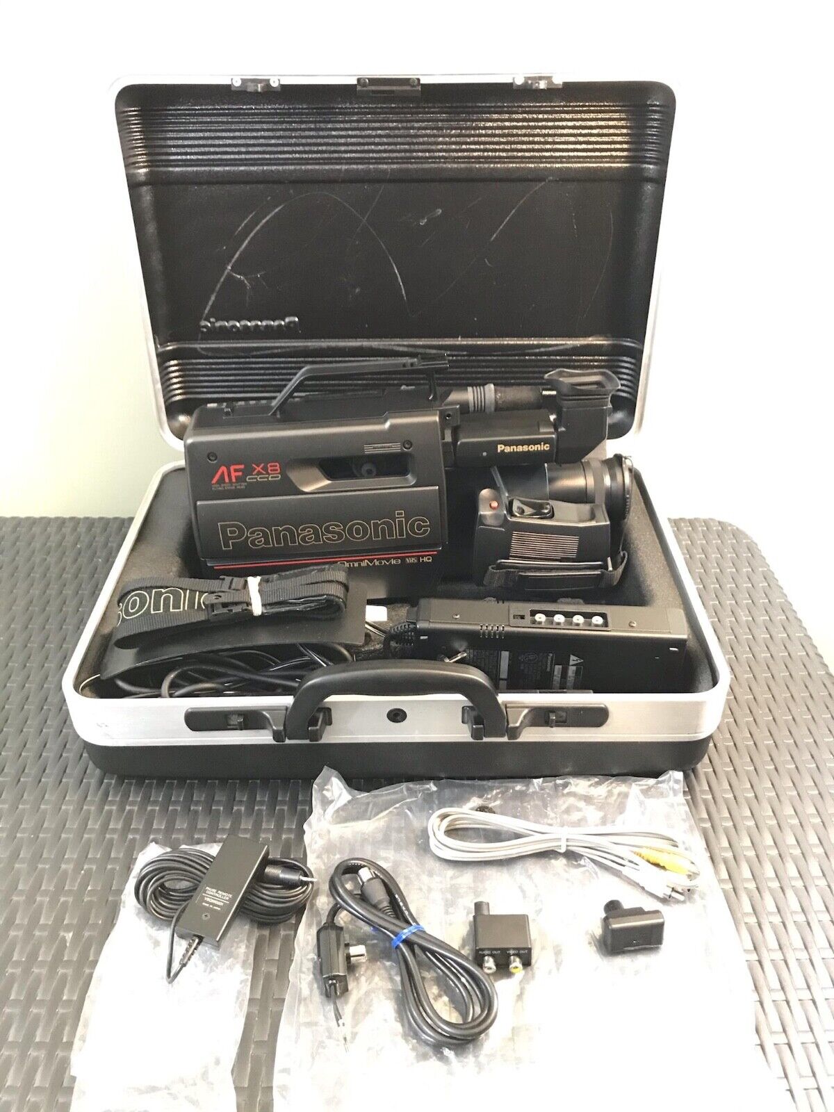 Vintage Panasonic AF X8 CCD Omnimovie VHS HQ Camcorder PV Vintage Panasonic AF X8 CCD Omnimovie VHS HQ Camcorder PV