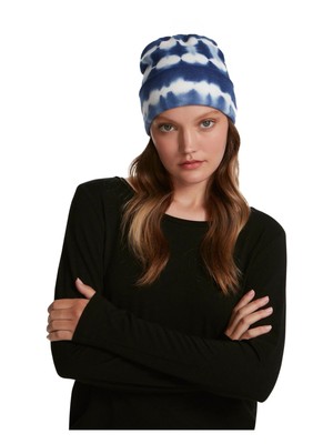 

STEVE MADDEN Женская синяя шапка-бини с отложными полями, окрашенная в технике тай-дай, с фурнитурой, Синий, RN98072