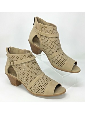 

Женские ботильоны EASY STREET Sand Beige Laser Cutouts Carrigan с наборным каблуком 6,5 N, Бежевый, CARRIGAN