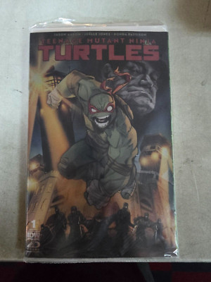 TMNT 1 SDCC V FOIL NM- COMICS BOOK