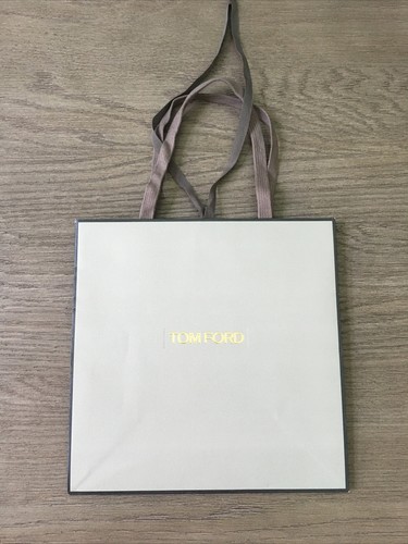 ☆送料関税込☆TOM FORD ロゴ 折りたたみ カードホルダー☆ 送料関税込 TOM FORD トムフォード ロゴ カードケース ☆超人気