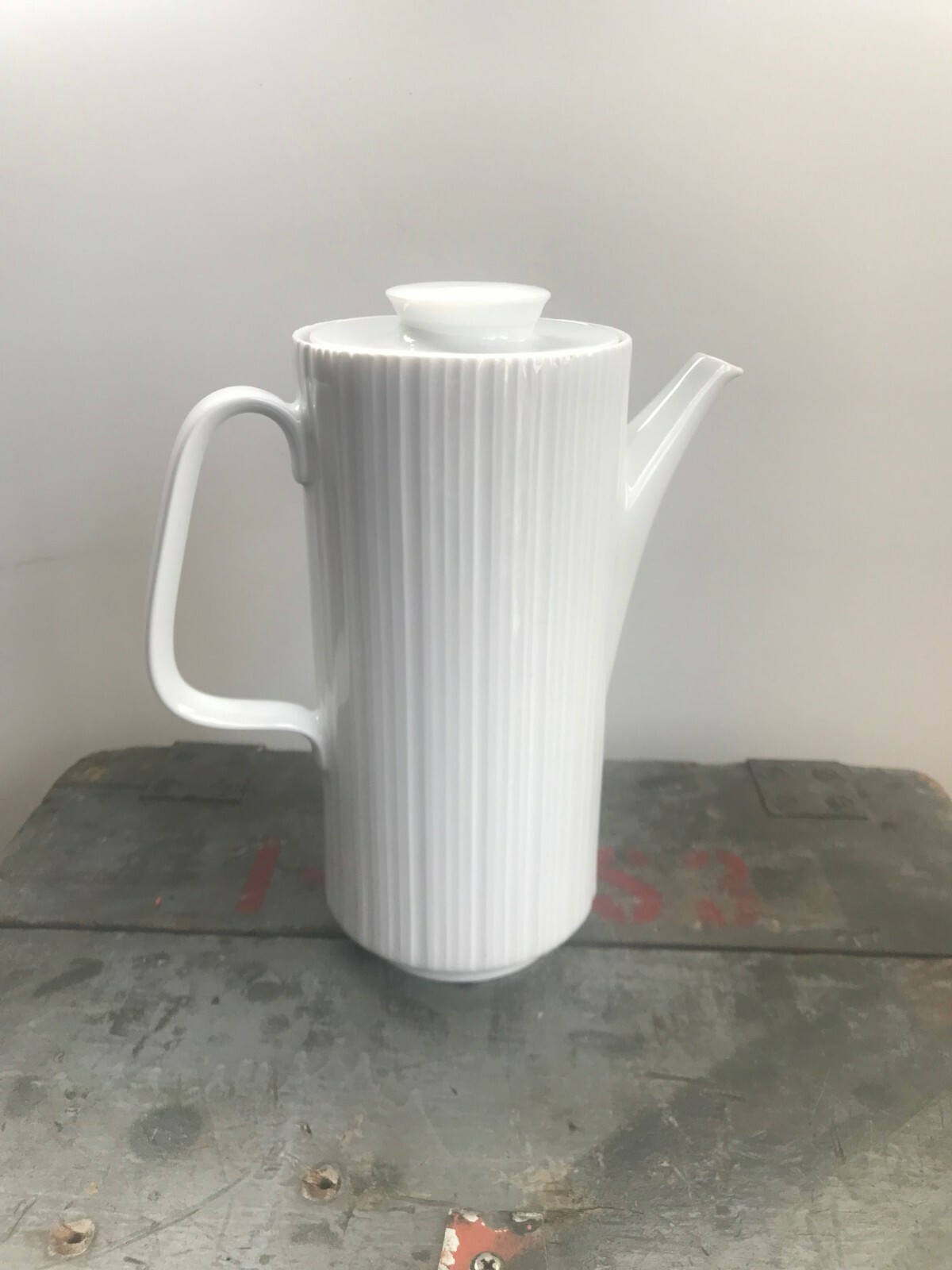 Rosenthal Porcelain Studio Variation Chocolate or Coffee Pot Tapio Wirkkala