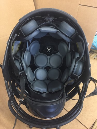 USED XENITH X2 YOUTH FOOTBALL HELMET - LARGE - FLAT BLACK