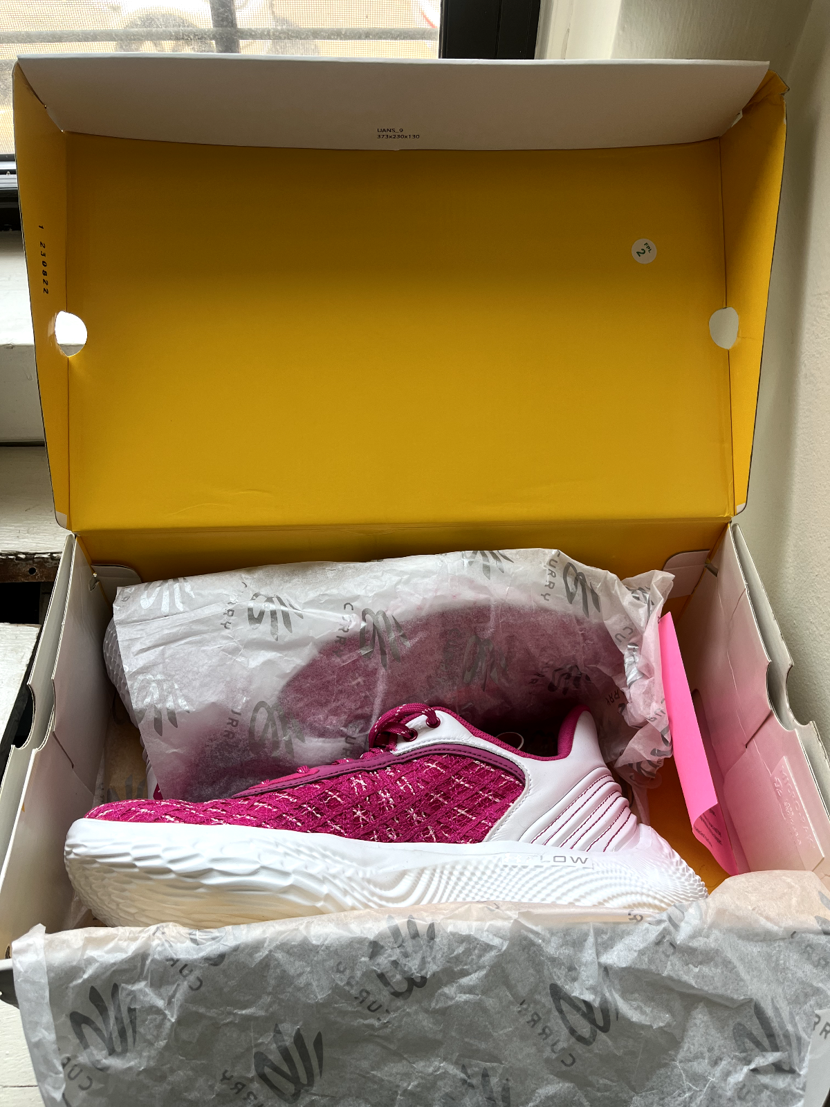 Pink / White Men's 11.4 Women's 13