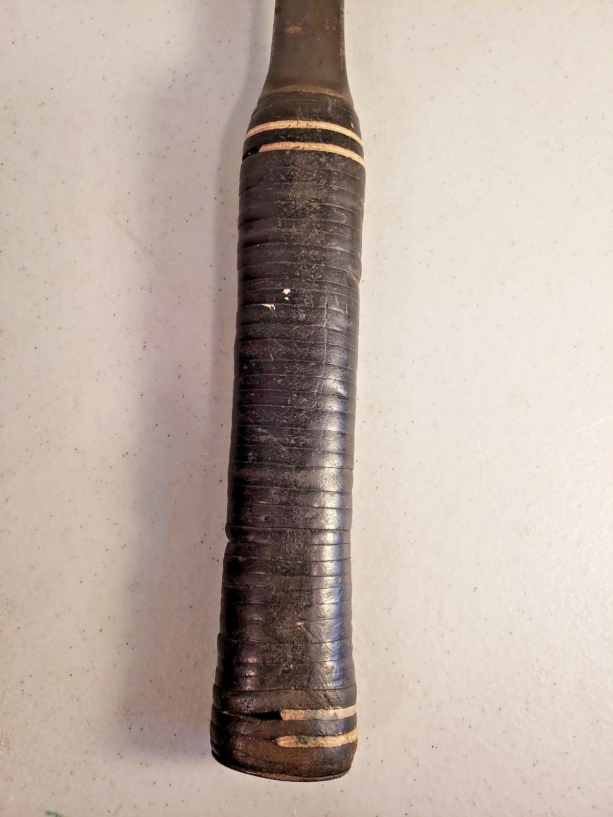 PREOWNED ESTWING CLAW HAMMER /STACKED LEATHER HANDLE 12.5