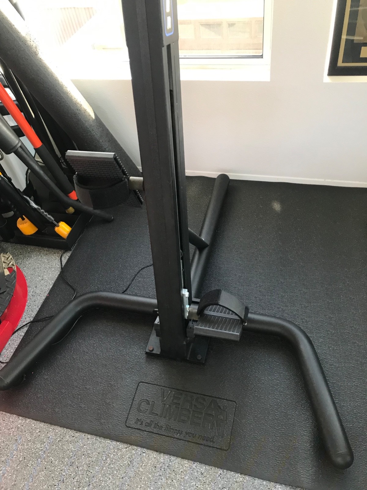 VERSACLIMBER   - SPORT MODEL 2018 COMMERCIAL GRADE (BASICALLY NEW USED 5 TIMES