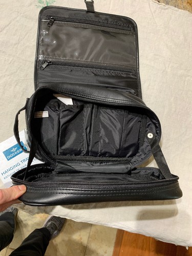 Dockers Hanging Travel Toiletry Kit w Handle Black Zippered Internal Pockets NEW