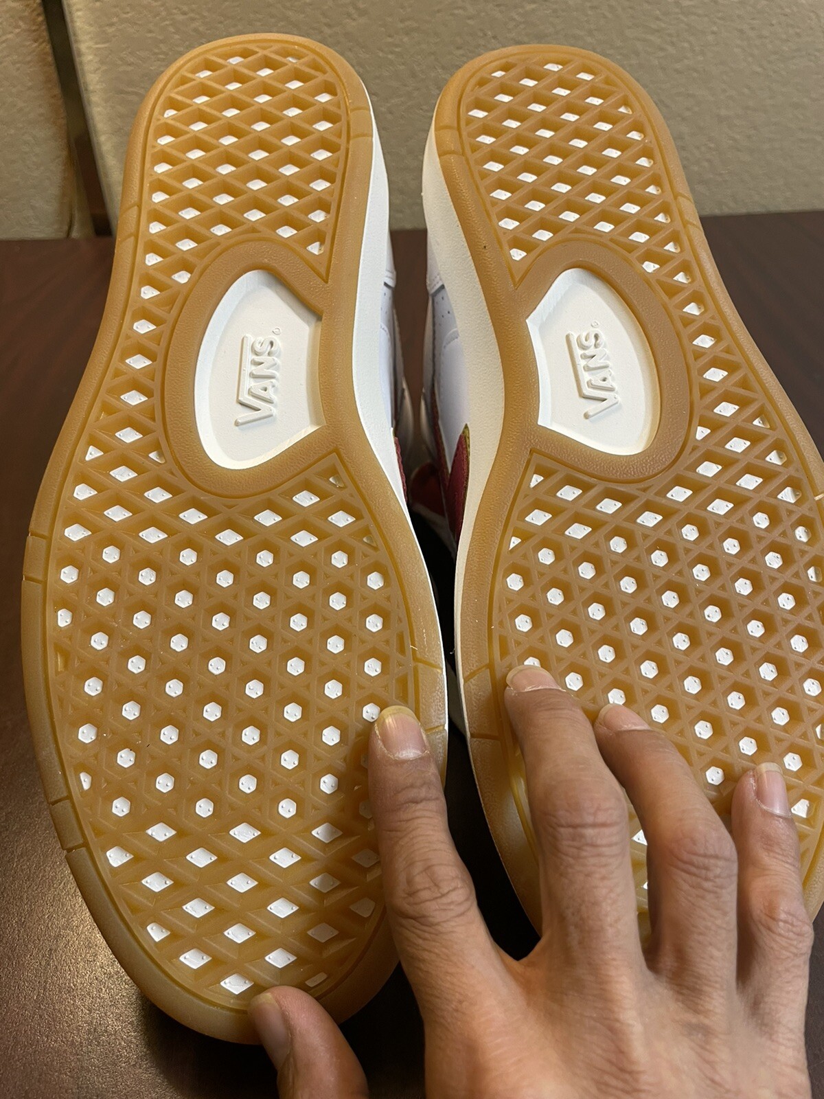 serio collection lowland hi comfycush shoes