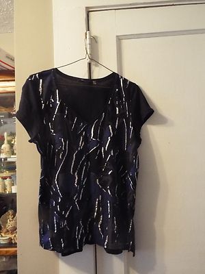 Sexy Tee By Tahari Size Large