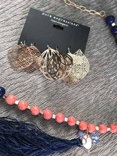 Mixed Jewelry Lot Earrings And Necklace (6) USA Seller New Free Shipping