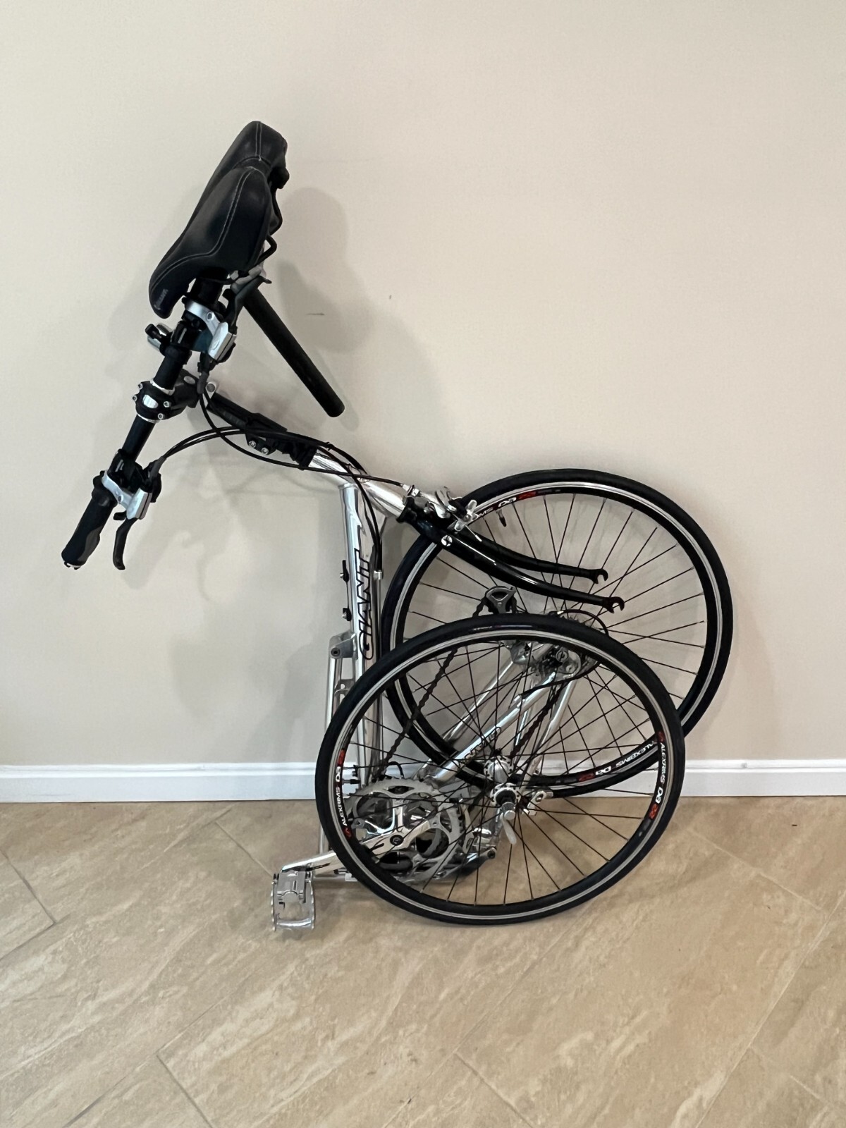 ■ giant mr4 GIANT FOLDED MINI VELO JAPAN SURPLUS - YouTube
