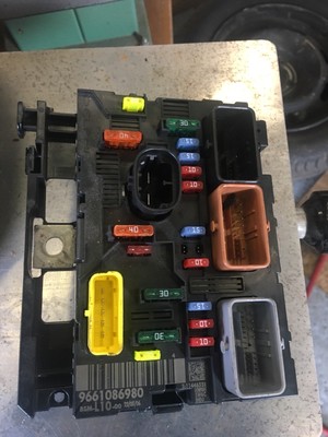 Buy Peugeot 207 Fuses and Fuse Boxes For Sale | Peugeot ... peugeot 307 fuse box for sale 