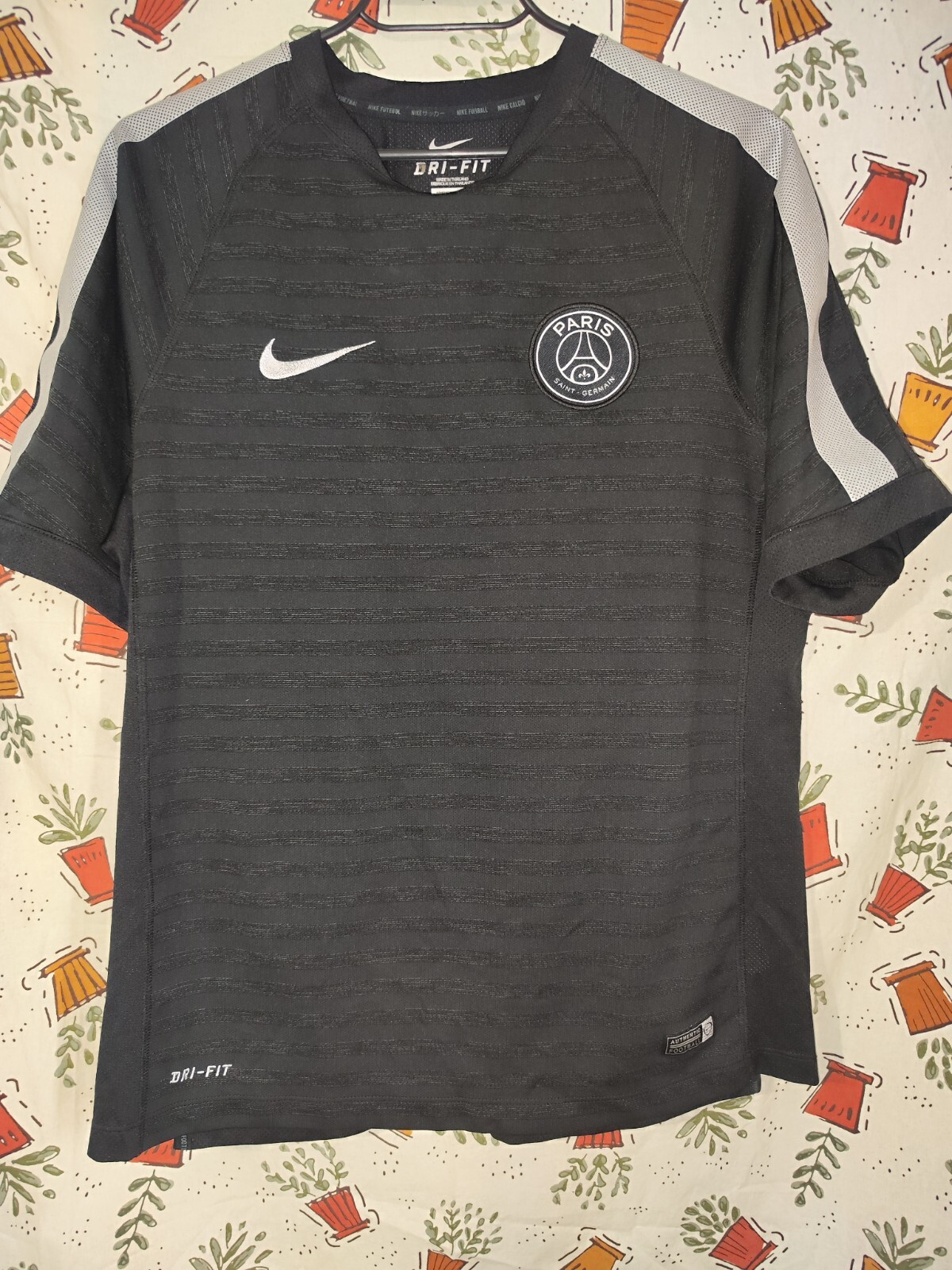Nike Paris Saint-Germain Jersey Lサイズ Nike Paris St Germain White/Gray Checker Print Soccer Jersey