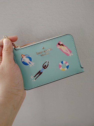 6月新作★KATE SPADE★pool float card holder★k7200 Kate Spade Medium L-Zip Card Holder Splash Pool Float K7200