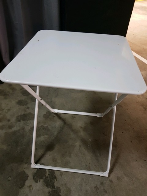gumtree folding table and chairs